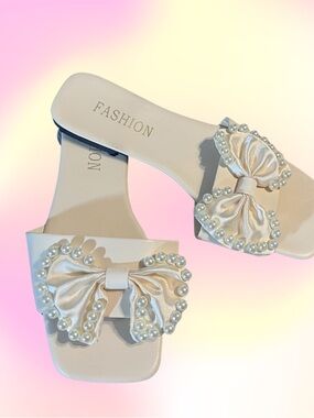 SHEIN Cream Satin Bow Pearl Slide Sandals - Women